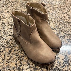 Cat & Jack Girl Boots